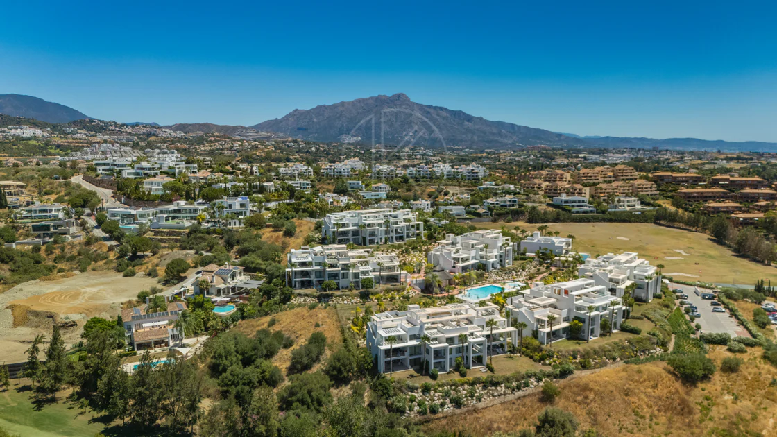 Luxury 2-Bedroom Penthouse with Panoramic Sea & Golf Views – Atalaya Hills
