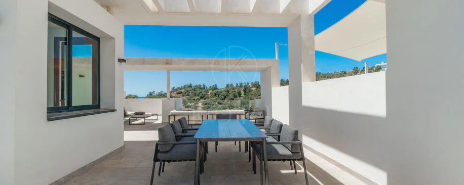 Luxury 2-Bedroom Penthouse with Panoramic Sea & Golf Views – Atalaya Hills