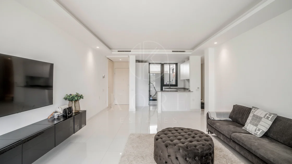 Luxury 2-Bedroom Penthouse with Panoramic Sea & Golf Views – Atalaya Hills