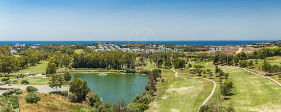 Luxury 2-Bedroom Penthouse with Panoramic Sea & Golf Views – Atalaya Hills