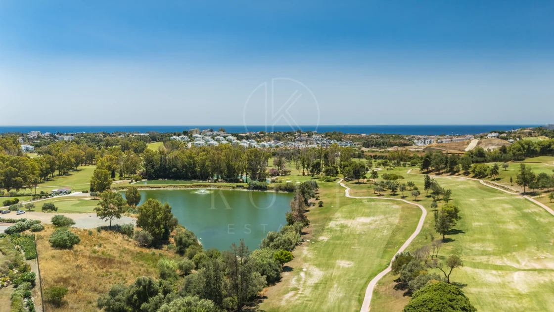 Luxury 2-Bedroom Penthouse with Panoramic Sea & Golf Views – Atalaya Hills