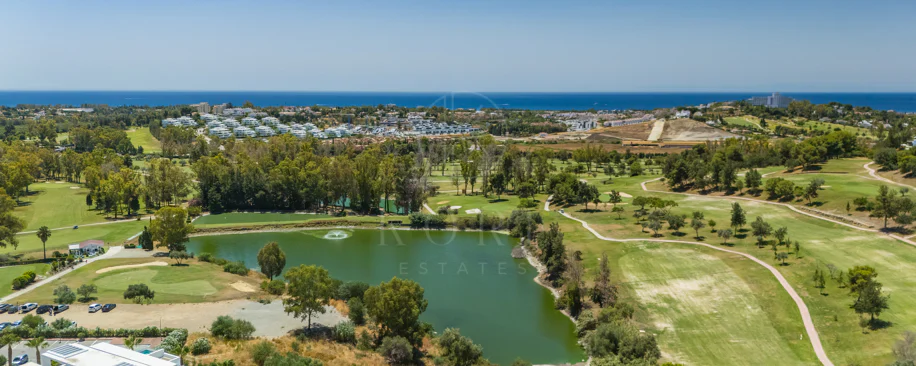Luxury 2-Bedroom Penthouse with Panoramic Sea & Golf Views – Atalaya Hills