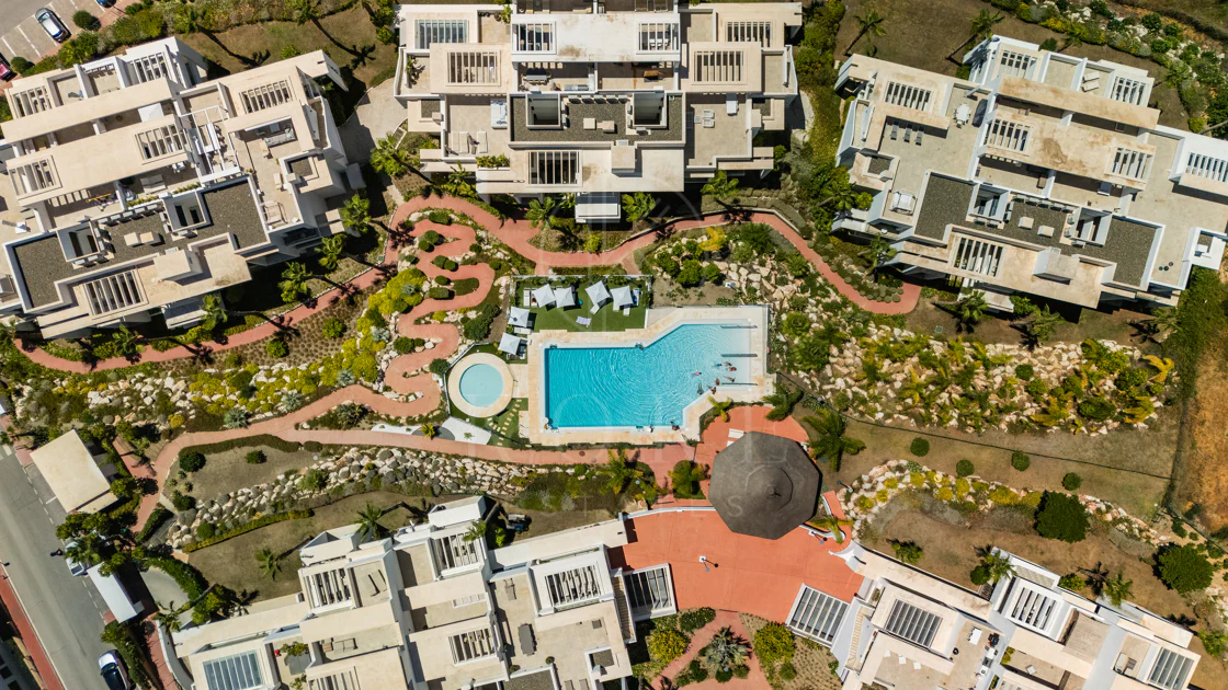 Luxury 2-Bedroom Penthouse with Panoramic Sea & Golf Views – Atalaya Hills