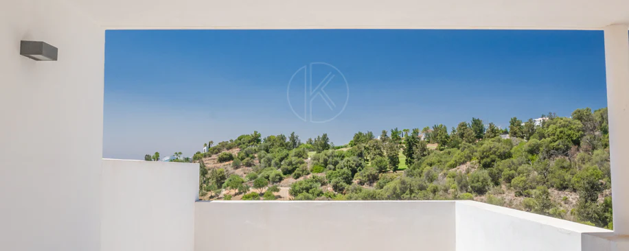 Luxury 2-Bedroom Penthouse with Panoramic Sea & Golf Views – Atalaya Hills
