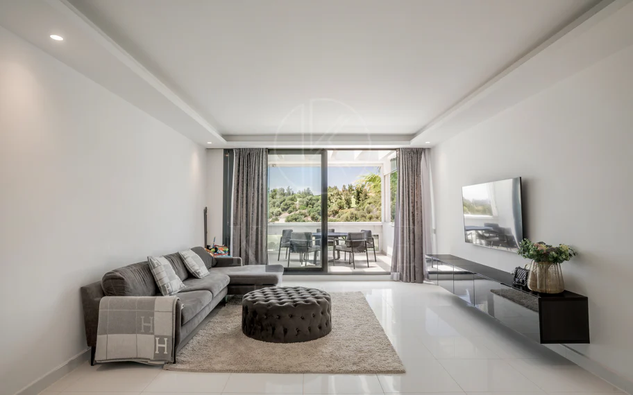 Ático de lujo de 2 dormitorios con vistas panorámicas al mar y al golf – Atalaya Hills