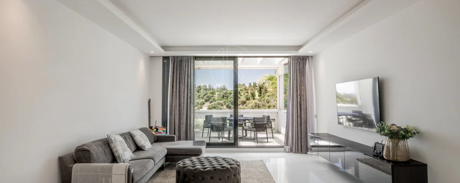 Luxury 2-Bedroom Penthouse with Panoramic Sea & Golf Views – Atalaya Hills