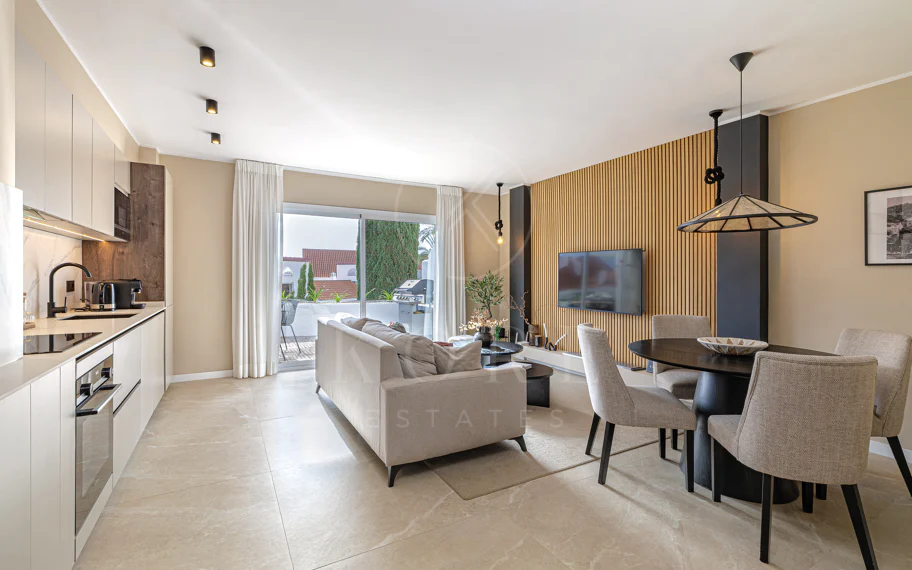 Impresionante Apartamento Reformado de 4 Dormitorios en Nueva Andalucía