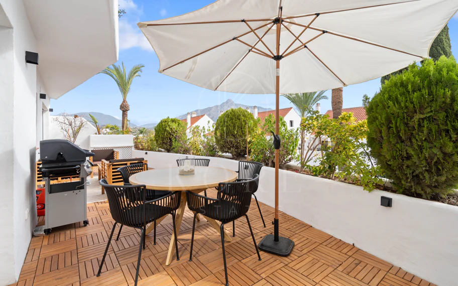Impresionante Apartamento Reformado de 4 Dormitorios en Nueva Andalucía