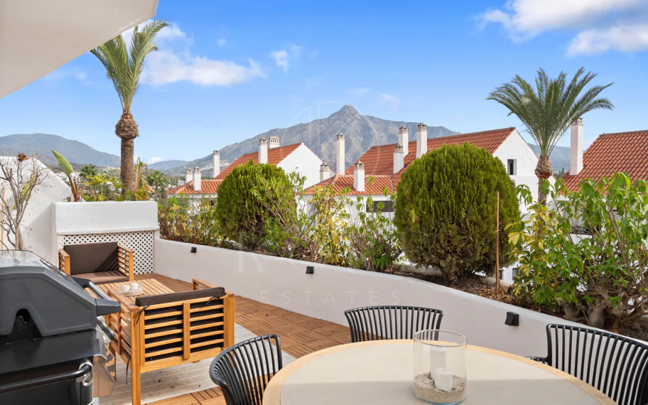 Impresionante Apartamento Reformado de 4 Dormitorios en Nueva Andalucía