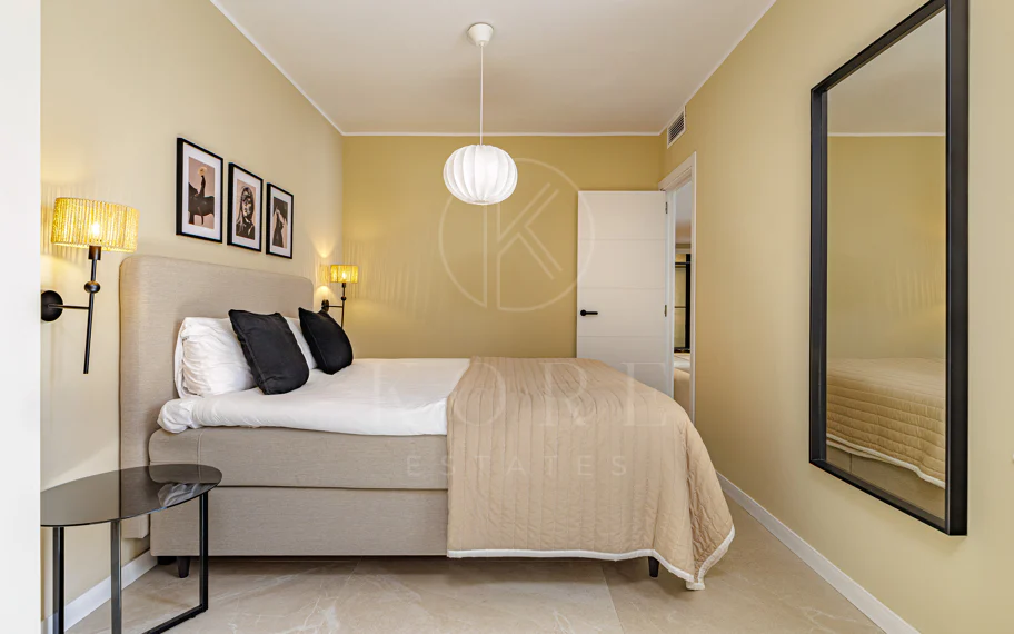 Impresionante Apartamento Reformado de 4 Dormitorios en Nueva Andalucía