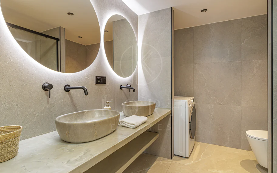 Impresionante Apartamento Reformado de 4 Dormitorios en Nueva Andalucía