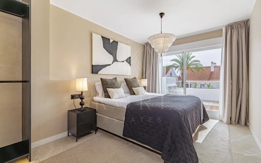 Impresionante Apartamento Reformado de 4 Dormitorios en Nueva Andalucía
