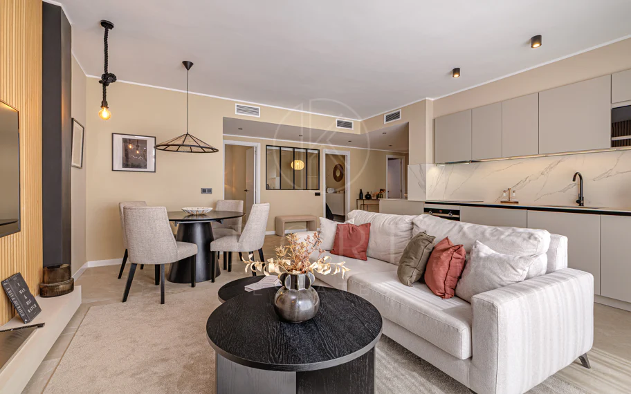 Impresionante Apartamento Reformado de 4 Dormitorios en Nueva Andalucía