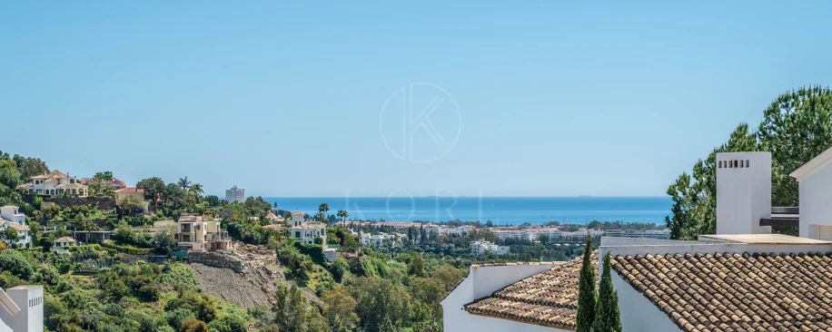 Luminoso y moderno apartamento de 3 dormitorios con vistas al mar y al golf en Altos de La Quinta
