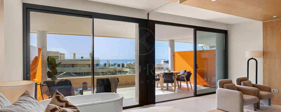 Experiencia refinada vida costera en este nuevo apartamento de lujo ubicado dentro del prestigioso Higuerón Resort.