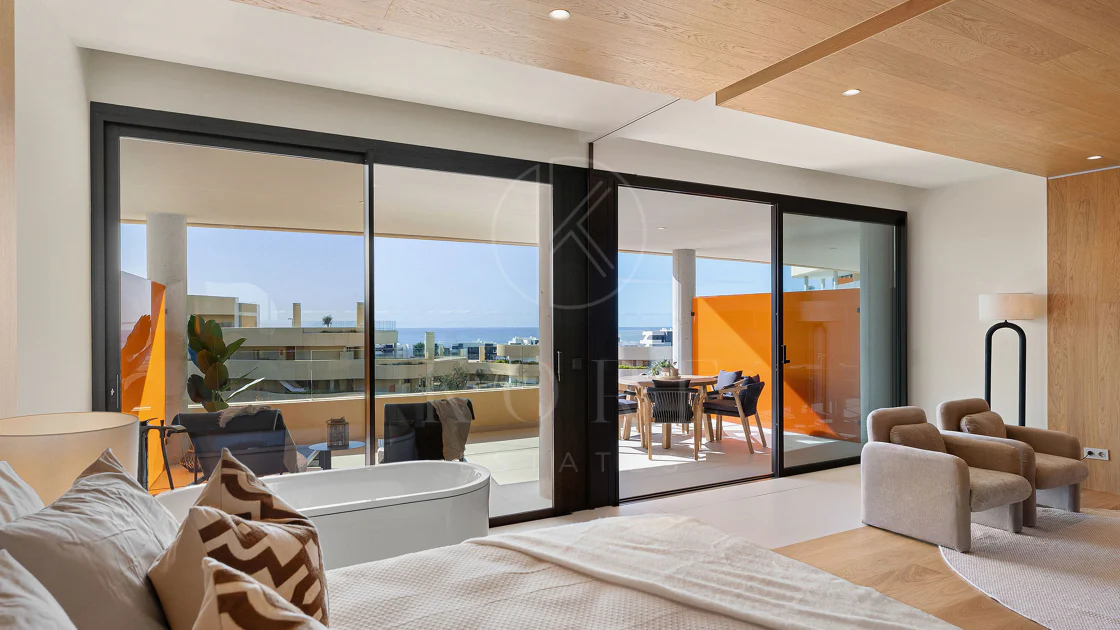 Experiencia refinada vida costera en este nuevo apartamento de lujo ubicado dentro del prestigioso Higuerón Resort.