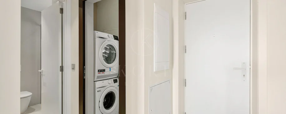 Experiencia refinada vida costera en este nuevo apartamento de lujo ubicado dentro del prestigioso Higuerón Resort.