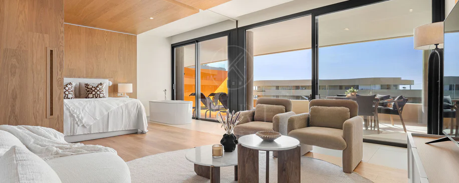 Experiencia refinada vida costera en este nuevo apartamento de lujo ubicado dentro del prestigioso Higuerón Resort.