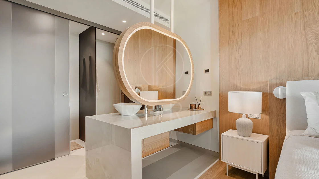 Experiencia refinada vida costera en este nuevo apartamento de lujo ubicado dentro del prestigioso Higuerón Resort.