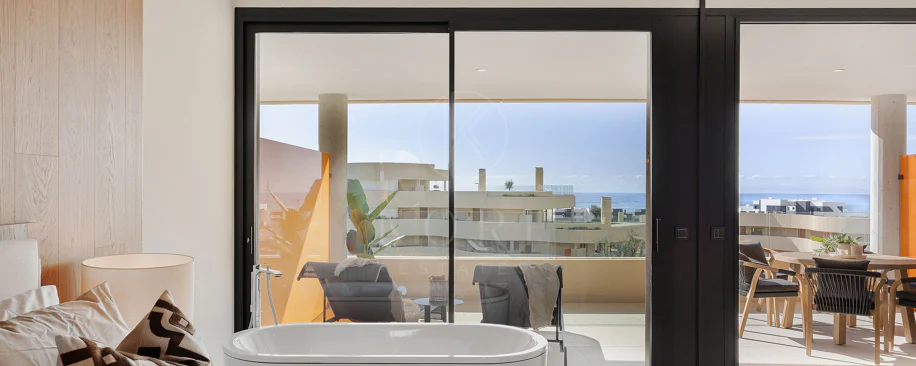 Experiencia refinada vida costera en este nuevo apartamento de lujo ubicado dentro del prestigioso Higuerón Resort.