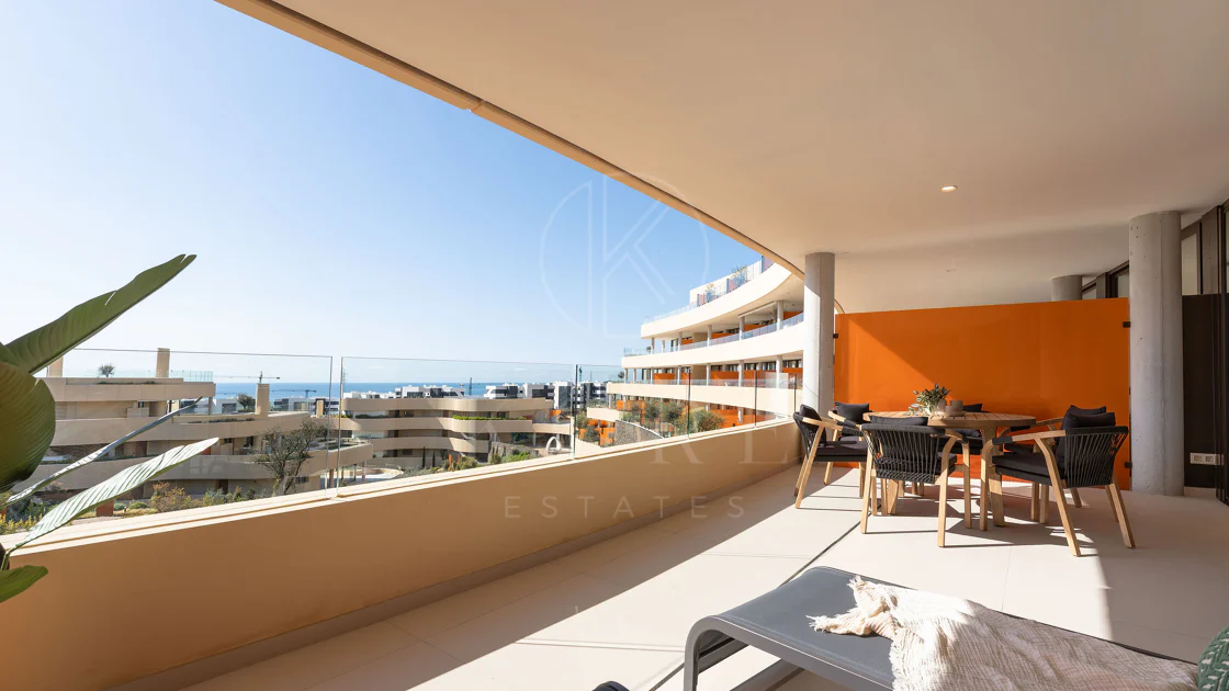 Experiencia refinada vida costera en este nuevo apartamento de lujo ubicado dentro del prestigioso Higuerón Resort.
