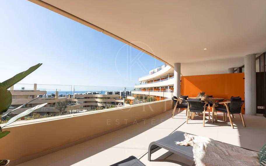 Experiencia refinada vida costera en este nuevo apartamento de lujo ubicado dentro del prestigioso Higuerón Resort.