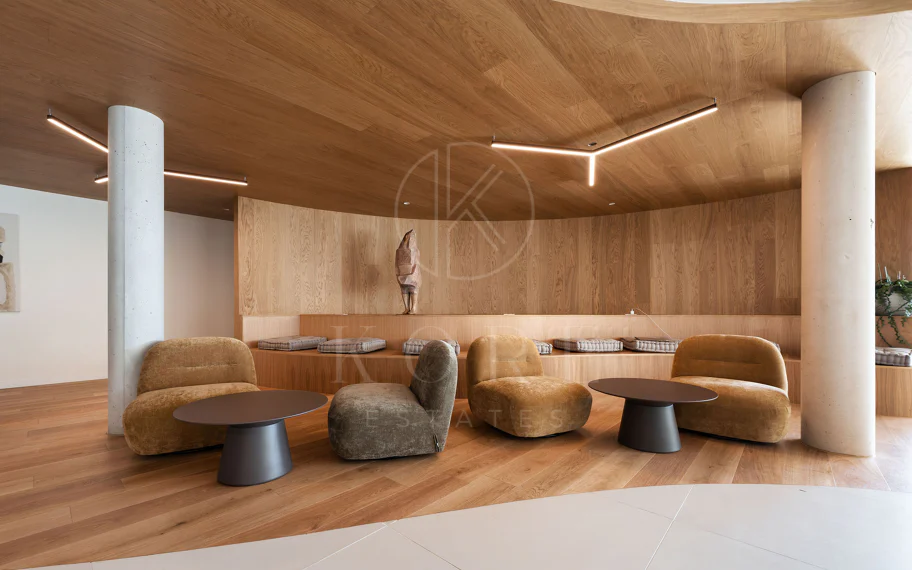 Experiencia refinada vida costera en este nuevo apartamento de lujo ubicado dentro del prestigioso Higuerón Resort.