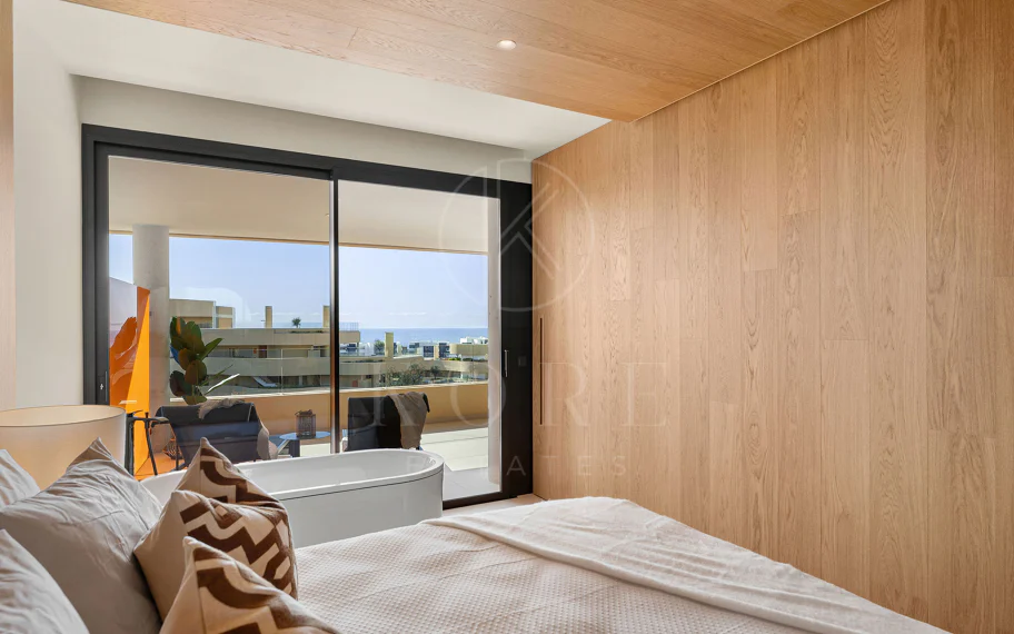 Experiencia refinada vida costera en este nuevo apartamento de lujo ubicado dentro del prestigioso Higuerón Resort.