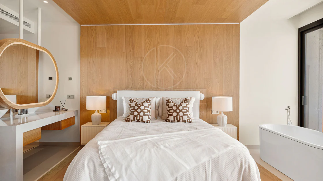 Experiencia refinada vida costera en este nuevo apartamento de lujo ubicado dentro del prestigioso Higuerón Resort.