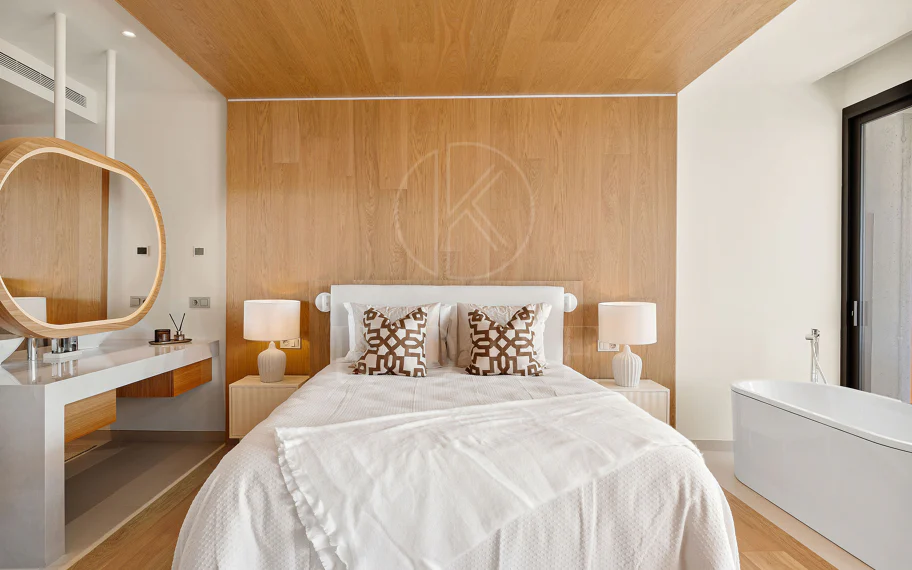 Experiencia refinada vida costera en este nuevo apartamento de lujo ubicado dentro del prestigioso Higuerón Resort.