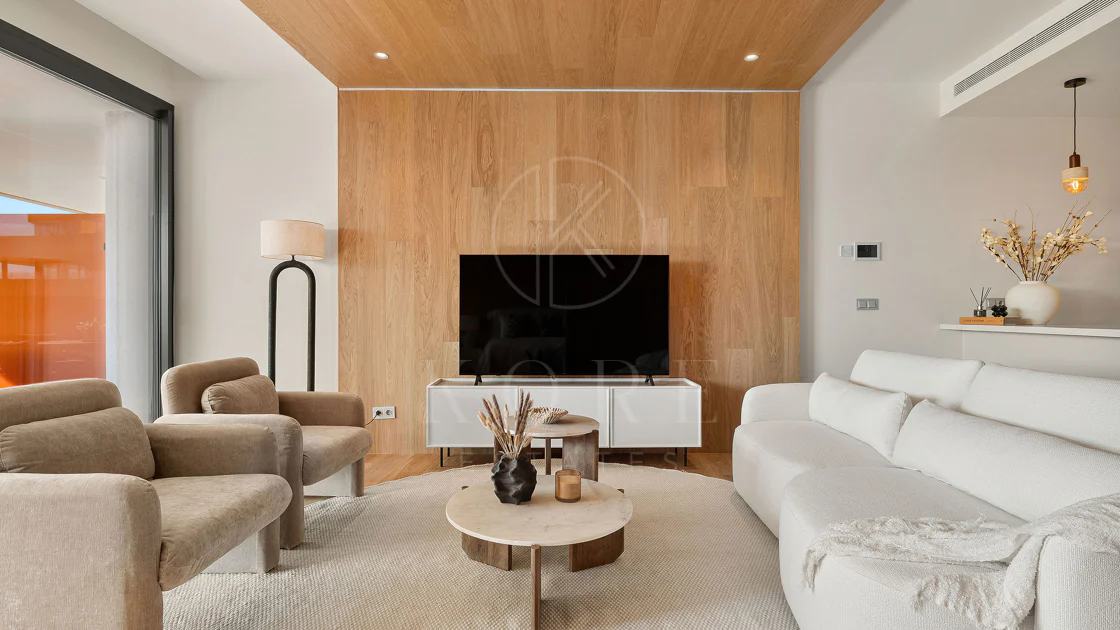 Experiencia refinada vida costera en este nuevo apartamento de lujo ubicado dentro del prestigioso Higuerón Resort.