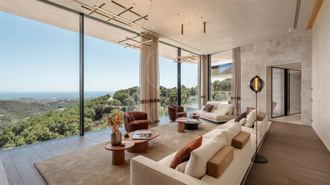 Exceptional Contemporary Villa with Panoramic Views in Monte Mayor