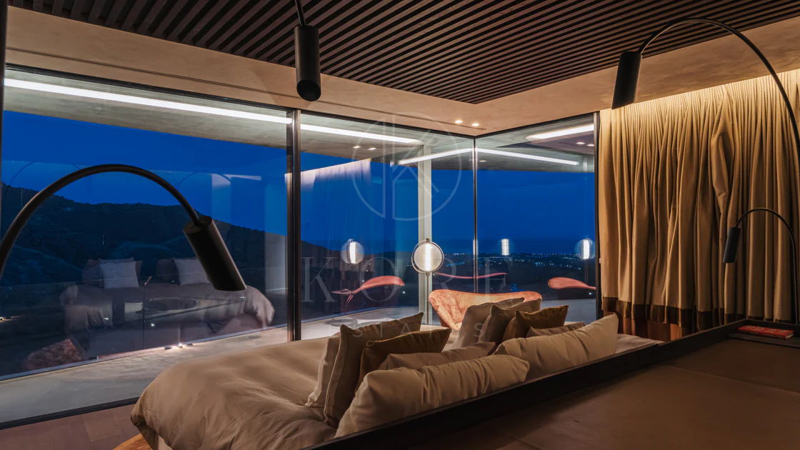 Exceptional Contemporary Villa with Panoramic Views in Monte Mayor