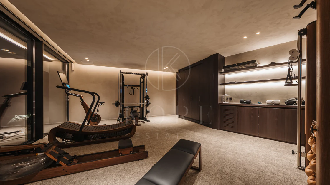 Exceptional Contemporary Villa with Panoramic Views in Monte Mayor