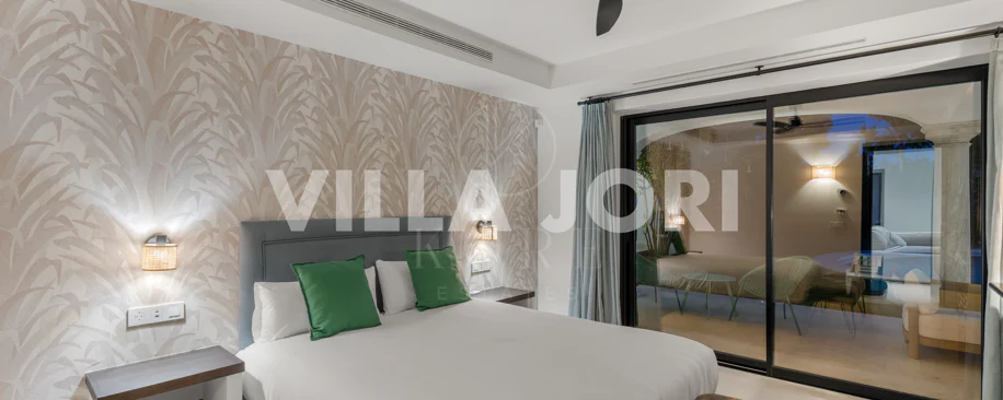 Vilă Privată cu Casă de Oaspeți în Guadalmina Baja