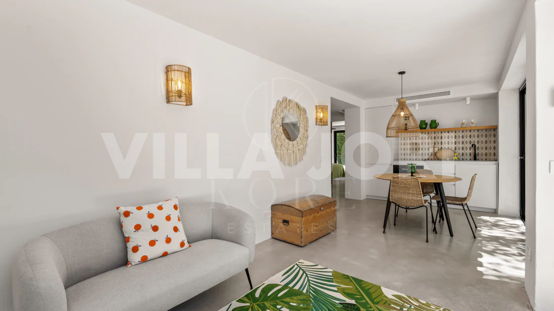 Vilă Privată cu Casă de Oaspeți în Guadalmina Baja