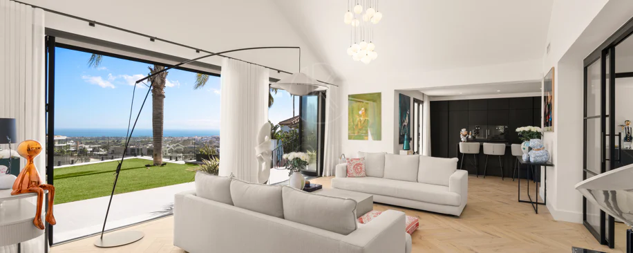 Villa contemporánea renovada en Monte Halcones, Benahavís