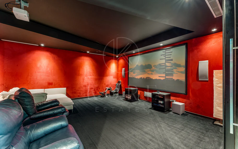 Elegant Mediterranean Villa with Exceptional Privacy in La Zagaleta