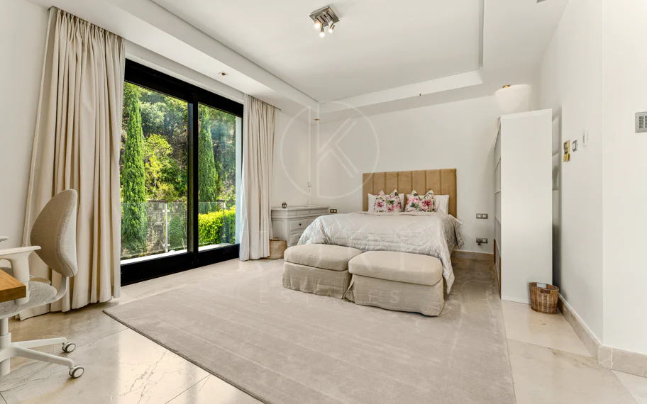 Elegant Mediterranean Villa with Exceptional Privacy in La Zagaleta