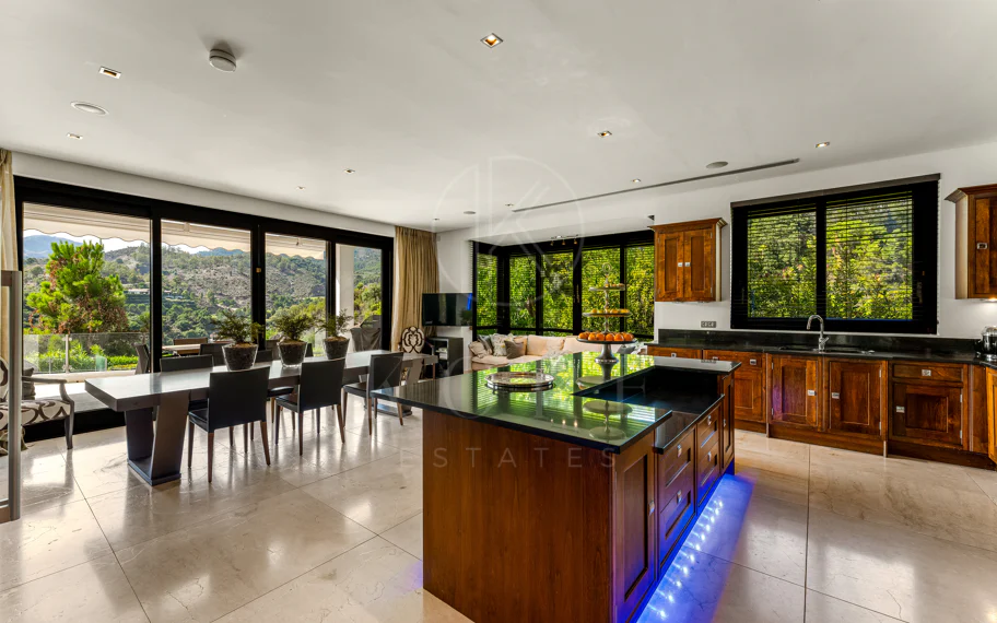 Elegant Mediterranean Villa with Exceptional Privacy in La Zagaleta