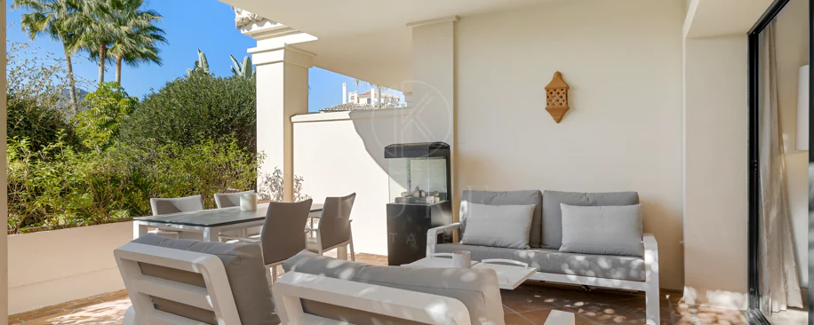 Apartament la Parter de Vânzare în Capanes del Golf, Benahavís – Comunitate Exclusivă cu Acces Controlat