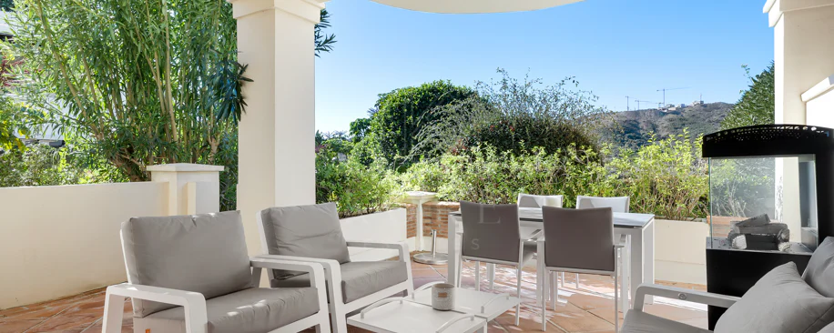Apartament la Parter de Vânzare în Capanes del Golf, Benahavís – Comunitate Exclusivă cu Acces Controlat