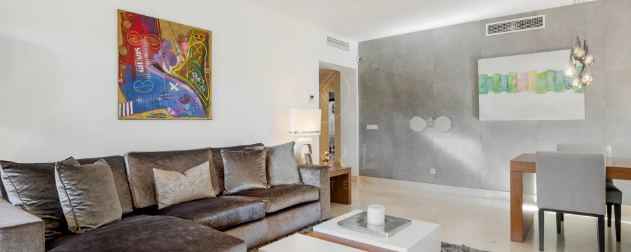 Apartament la Parter de Vânzare în Capanes del Golf, Benahavís – Comunitate Exclusivă cu Acces Controlat