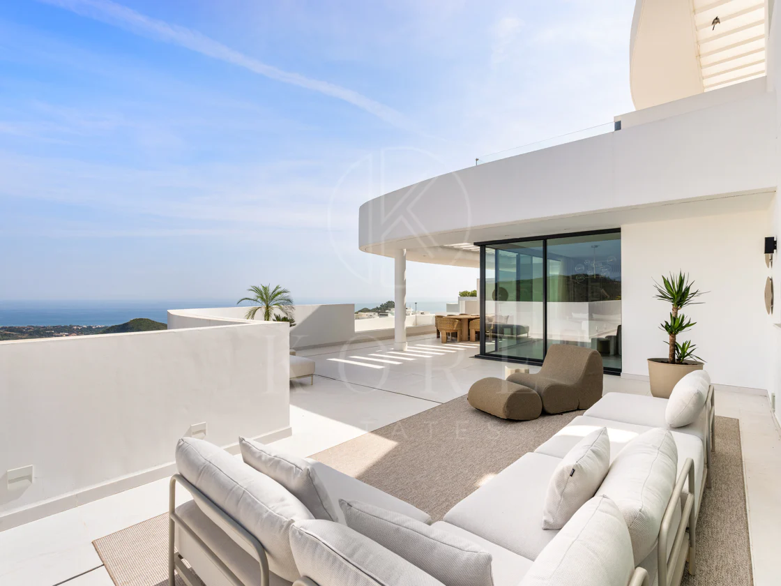 Apartamento contemporáneo en Granados, Palo Alto, con vistas panorámicas al mar y a la montaña