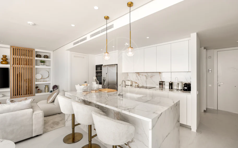 Apartamento contemporáneo en Granados, Palo Alto, con vistas panorámicas al mar y a la montaña