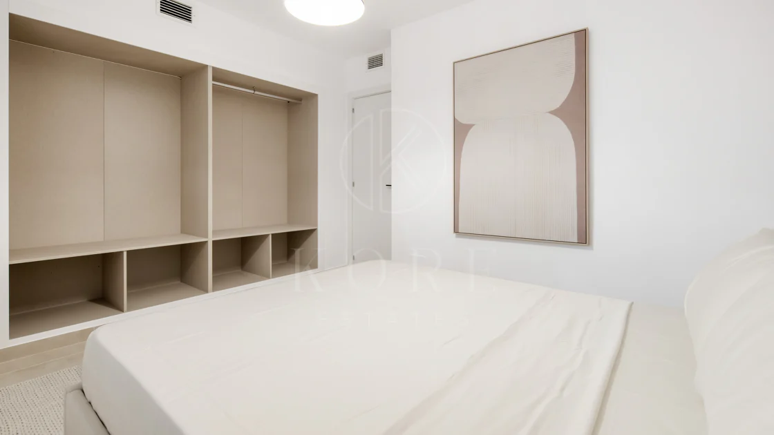 Apartament complet renovat cu trei dormitoare în inima zonei Nueva AndalucÃa, - Cu licență de închiriere