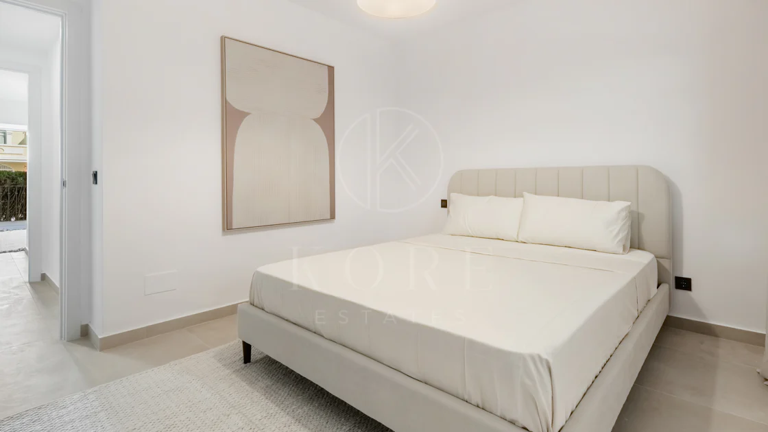 Apartament complet renovat cu trei dormitoare în inima zonei Nueva AndalucÃa, - Cu licență de închiriere