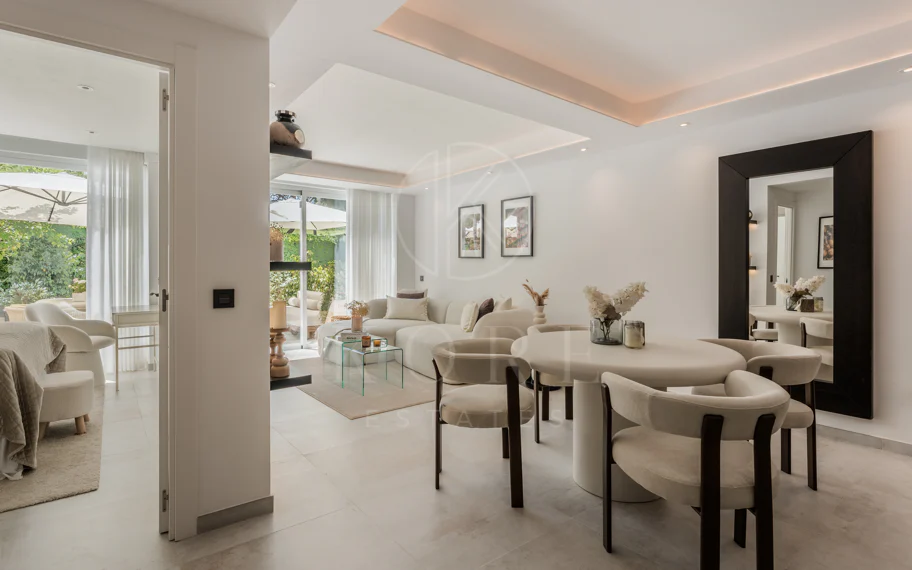 Apartamento Planta Baja en venta en La Quinta, Benahavis