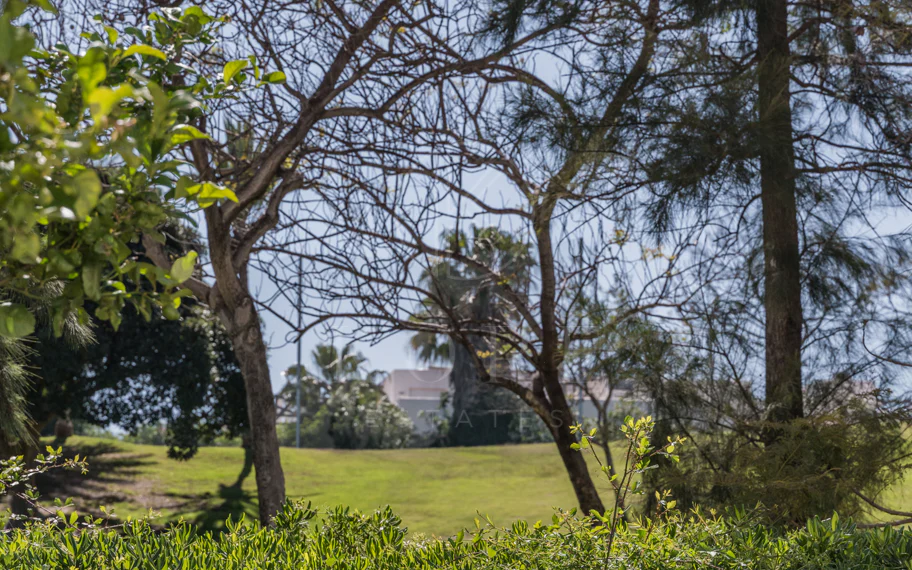 Apartamento Planta Baja en venta en La Quinta, Benahavis