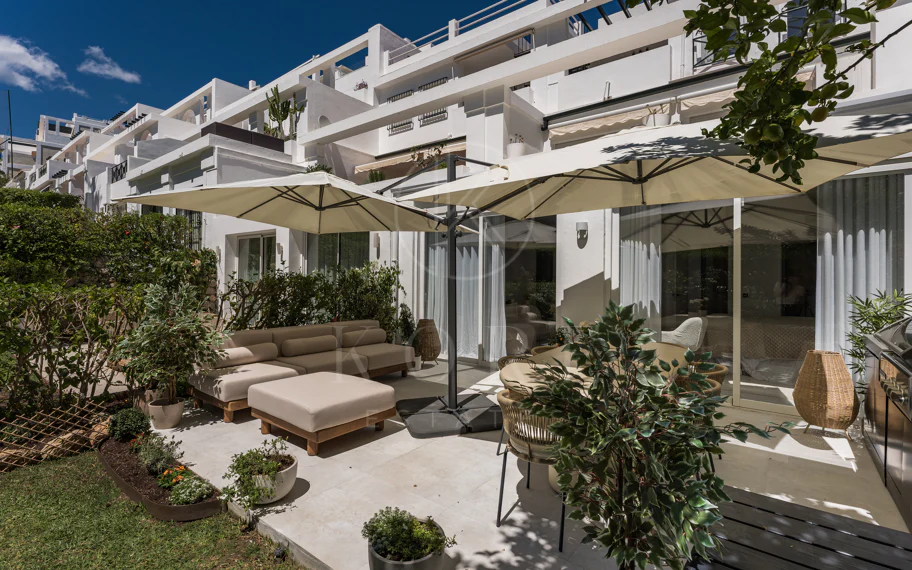 Apartamento Planta Baja en venta en La Quinta, Benahavis